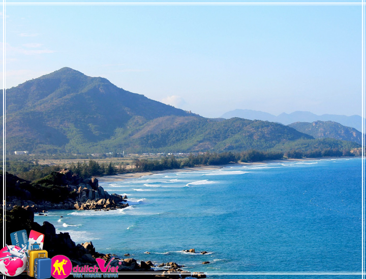 Tour Đảo Bình Hưng - Vườn Nho Ba Mọi 3 ngày 2 đêm giá tốt (T11/2025)