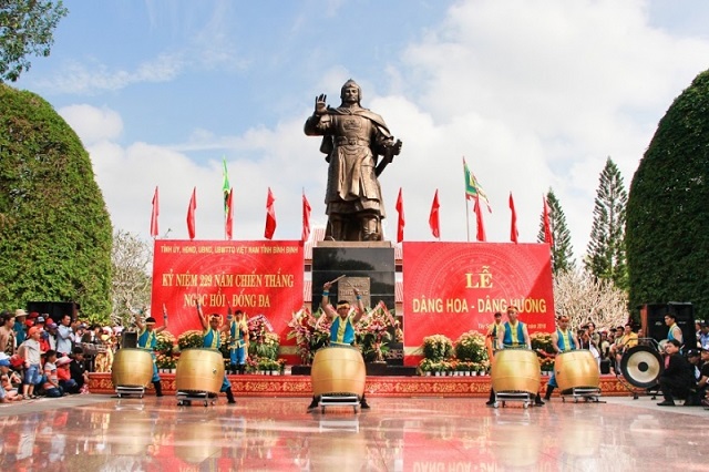Lễ hội Đống Đa được tổ chức hàng năm để tưởng nhớ người anh hùng Quang Trung – Nguyễn Huệ